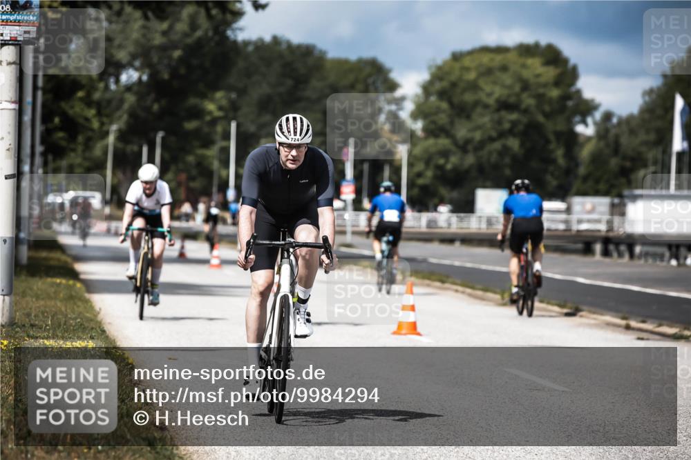 16.08.2026 - KN Förde Triathlon 2026 H.Heesch http://msf.ph/oto/9984294 16.08.2026 12:58:07 Radfahren 509, 720, 722, 724, 727, 735, 740 meine-sportfotos.de
