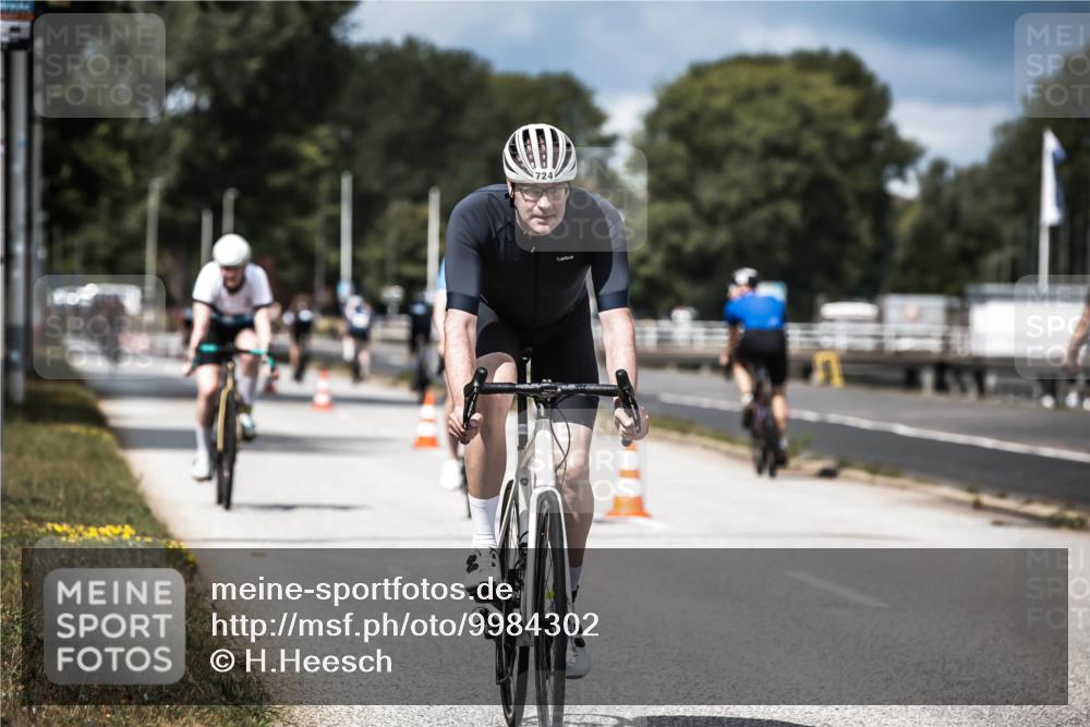 16.08.2026 - KN Förde Triathlon 2026 H.Heesch http://msf.ph/oto/9984302 16.08.2026 12:58:08 Radfahren 509, 720, 722, 724, 727, 735, 740 meine-sportfotos.de
