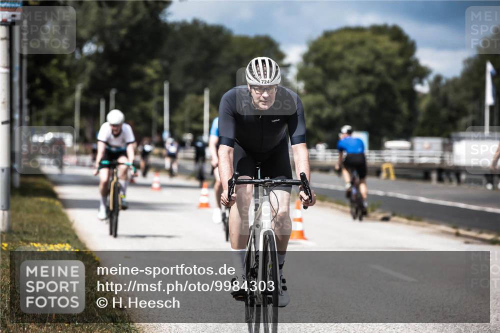 16.08.2026 - KN Förde Triathlon 2026 H.Heesch http://msf.ph/oto/9984303 16.08.2026 12:58:08 Radfahren 509, 720, 722, 724, 727, 735, 740 meine-sportfotos.de