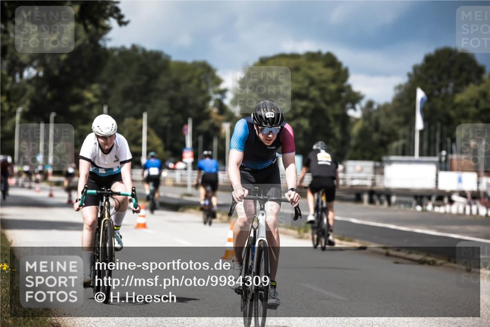 16.08.2026 - KN Förde Triathlon 2026 H.Heesch http://msf.ph/oto/9984309 16.08.2026 12:58:09 Radfahren 509, 720, 722, 724, 727, 735, 740 meine-sportfotos.de