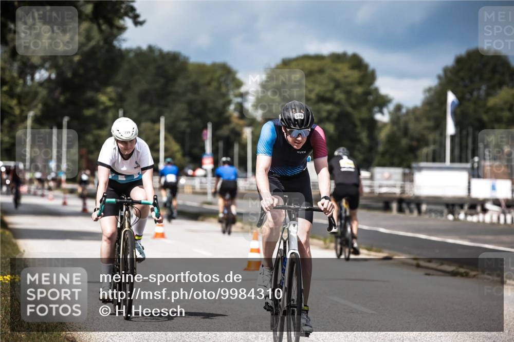 16.08.2026 - KN Förde Triathlon 2026 H.Heesch http://msf.ph/oto/9984310 16.08.2026 12:58:09 Radfahren 509, 720, 722, 724, 727, 735, 740 meine-sportfotos.de