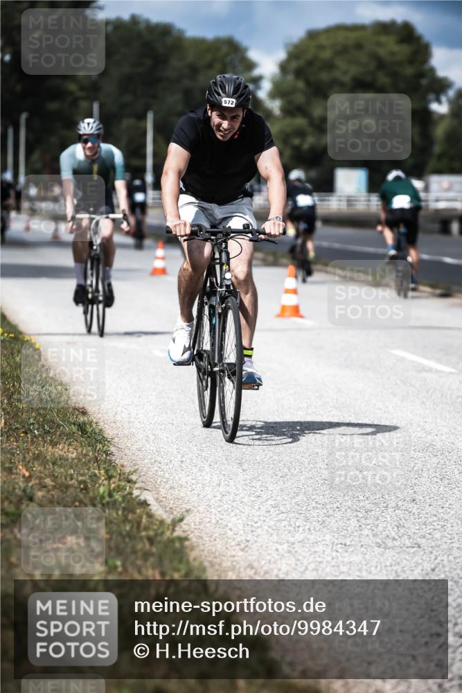 16.08.2026 - KN Förde Triathlon 2026 H.Heesch http://msf.ph/oto/9984347 16.08.2026 12:58:28 Radfahren 547, 572, 596, 600, 716 meine-sportfotos.de