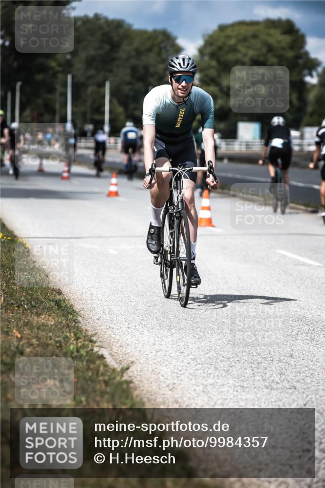 16.08.2026 - KN Förde Triathlon 2026 H.Heesch http://msf.ph/oto/9984357 16.08.2026 12:58:29 Radfahren 547, 572, 596, 600, 716 meine-sportfotos.de
