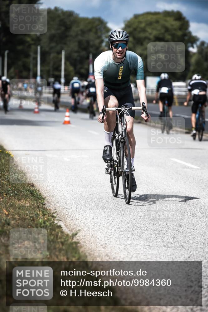 16.08.2026 - KN Förde Triathlon 2026 H.Heesch http://msf.ph/oto/9984360 16.08.2026 12:58:30 Radfahren 547, 572, 596, 600, 716 meine-sportfotos.de