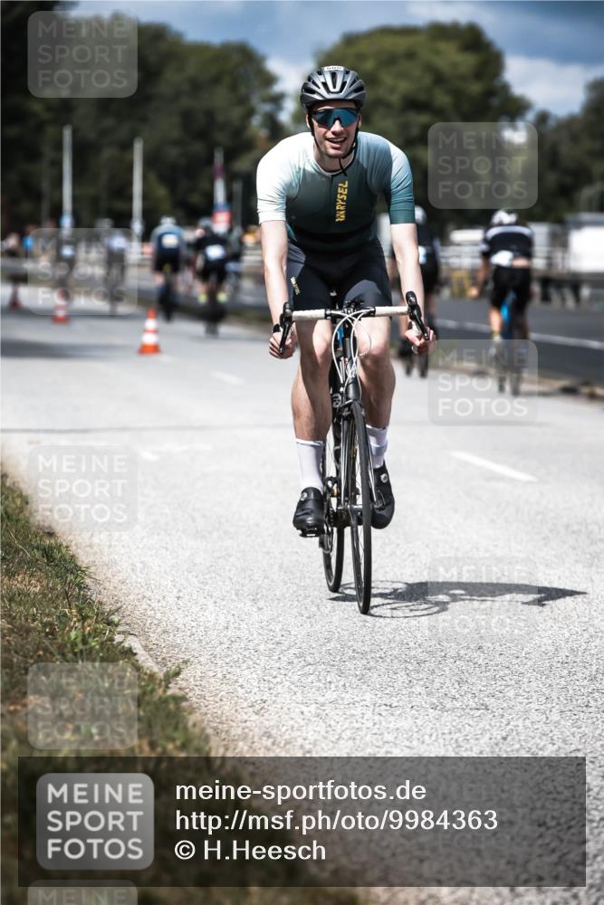16.08.2026 - KN Förde Triathlon 2026 H.Heesch http://msf.ph/oto/9984363 16.08.2026 12:58:30 Radfahren 547, 572, 596, 600, 716 meine-sportfotos.de