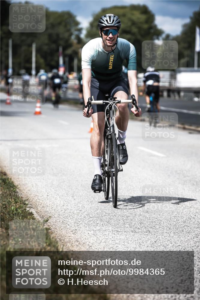 16.08.2026 - KN Förde Triathlon 2026 H.Heesch http://msf.ph/oto/9984365 16.08.2026 12:58:30 Radfahren 547, 572, 596, 600, 716 meine-sportfotos.de