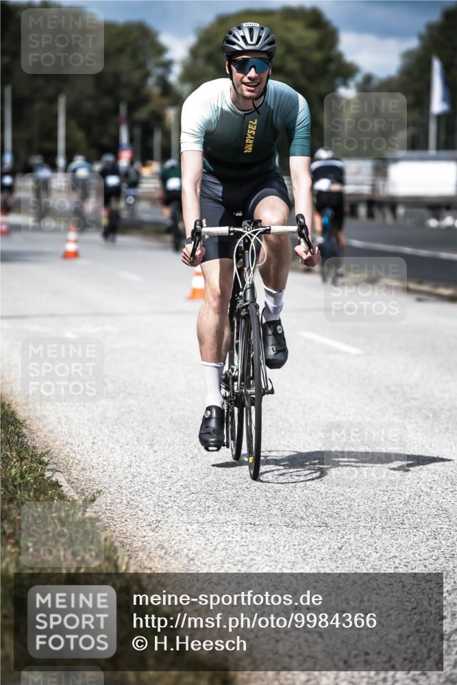 16.08.2026 - KN Förde Triathlon 2026 H.Heesch http://msf.ph/oto/9984366 16.08.2026 12:58:30 Radfahren 547, 572, 596, 600, 716 meine-sportfotos.de