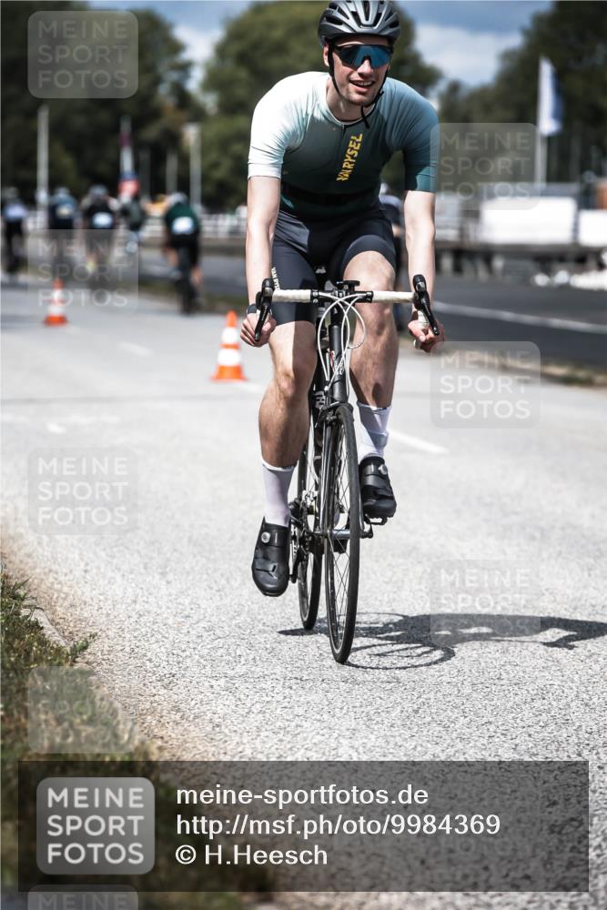 16.08.2026 - KN Förde Triathlon 2026 H.Heesch http://msf.ph/oto/9984369 16.08.2026 12:58:30 Radfahren 547, 572, 596, 600, 716 meine-sportfotos.de