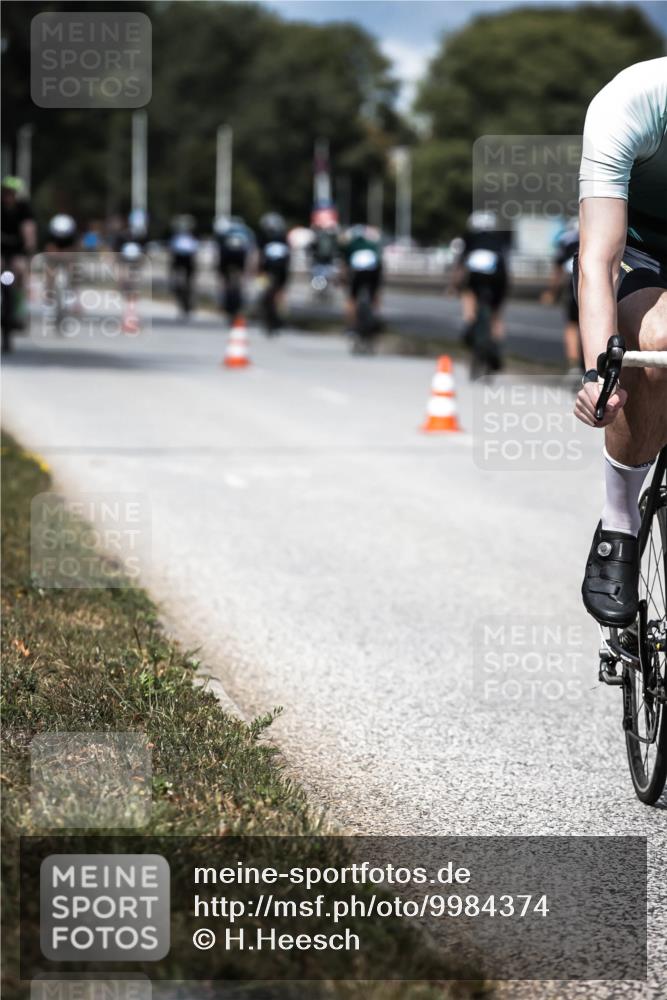 16.08.2026 - KN Förde Triathlon 2026 H.Heesch http://msf.ph/oto/9984374 16.08.2026 12:58:30 Radfahren 547, 572, 596, 600, 716 meine-sportfotos.de