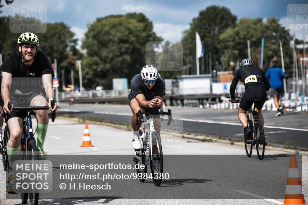 16.08.2026 - KN Förde Triathlon 2026 H.Heesch http://msf.ph/oto/9984380 16.08.2026 12:58:35 Radfahren 540, 547, 552, 611, 704, 714 meine-sportfotos.de