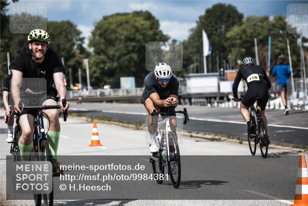 16.08.2026 - KN Förde Triathlon 2026 H.Heesch http://msf.ph/oto/9984381 16.08.2026 12:58:35 Radfahren 540, 547, 552, 611, 704, 714 meine-sportfotos.de