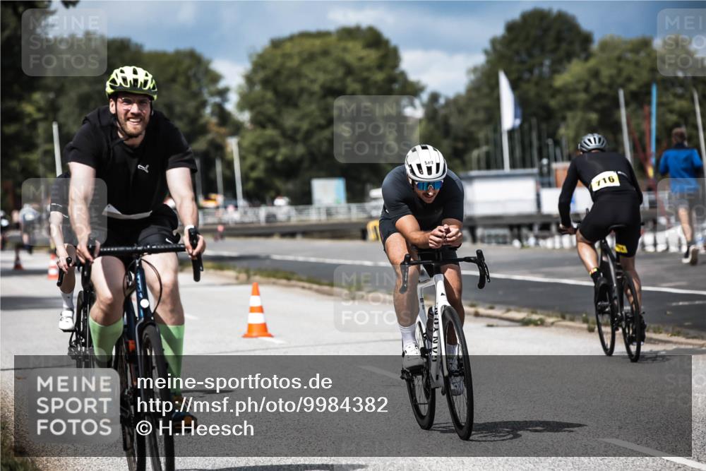 16.08.2026 - KN Förde Triathlon 2026 H.Heesch http://msf.ph/oto/9984382 16.08.2026 12:58:35 Radfahren 540, 547, 552, 611, 704, 714 meine-sportfotos.de