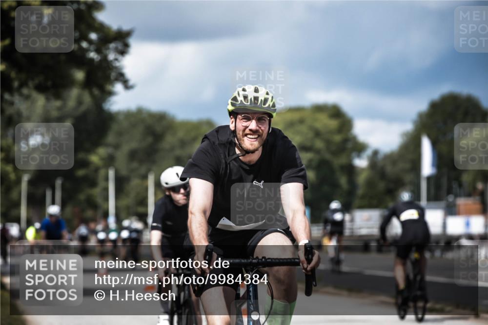 16.08.2026 - KN Förde Triathlon 2026 H.Heesch http://msf.ph/oto/9984384 16.08.2026 12:58:36 Radfahren 528, 540, 547, 552, 611, 704, 714 meine-sportfotos.de
