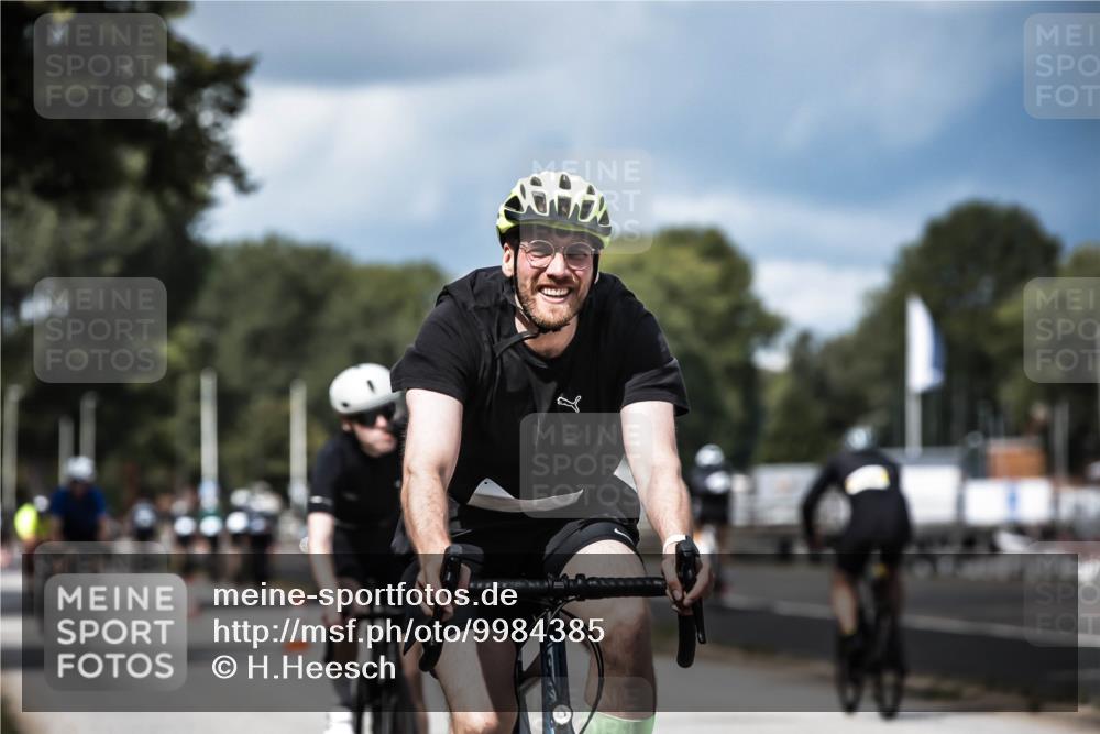 16.08.2026 - KN Förde Triathlon 2026 H.Heesch http://msf.ph/oto/9984385 16.08.2026 12:58:36 Radfahren 528, 540, 547, 552, 611, 704, 714 meine-sportfotos.de