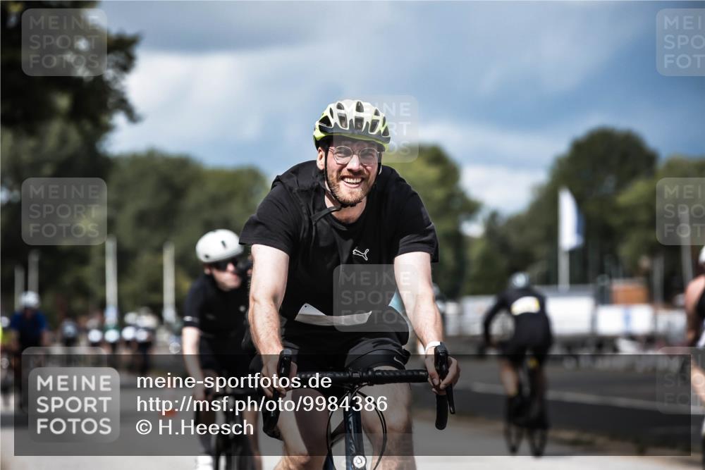 16.08.2026 - KN Förde Triathlon 2026 H.Heesch http://msf.ph/oto/9984386 16.08.2026 12:58:36 Radfahren 528, 540, 547, 552, 611, 704, 714 meine-sportfotos.de