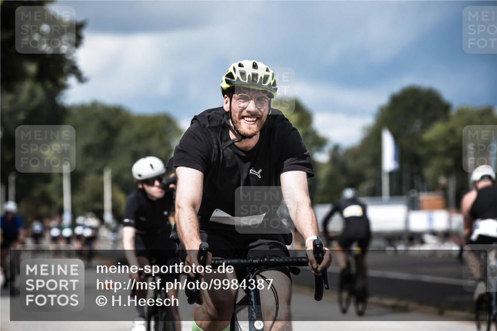16.08.2026 - KN Förde Triathlon 2026 H.Heesch http://msf.ph/oto/9984387 16.08.2026 12:58:36 Radfahren 528, 540, 547, 552, 611, 704, 714 meine-sportfotos.de