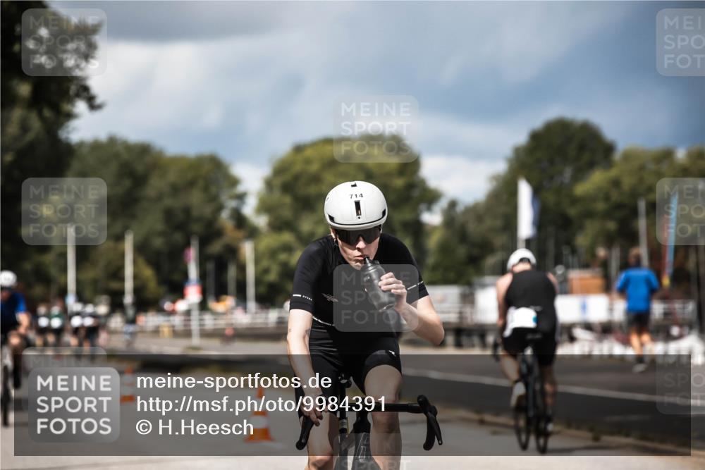 16.08.2026 - KN Förde Triathlon 2026 H.Heesch http://msf.ph/oto/9984391 16.08.2026 12:58:36 Radfahren 528, 540, 547, 552, 611, 704, 714 meine-sportfotos.de