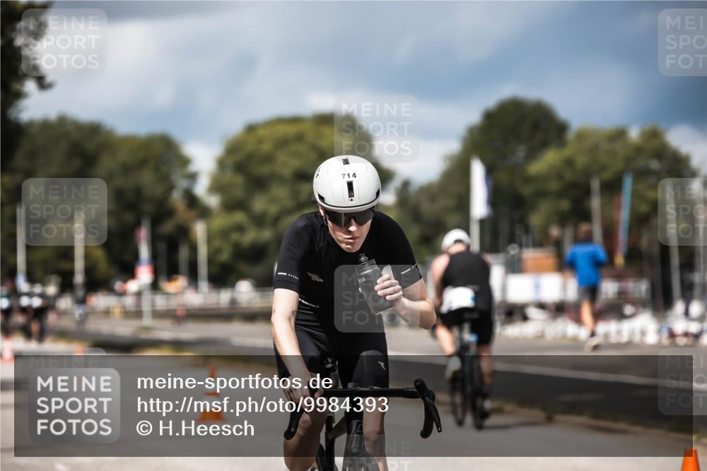 16.08.2026 - KN Förde Triathlon 2026 H.Heesch http://msf.ph/oto/9984393 16.08.2026 12:58:36 Radfahren 528, 540, 547, 552, 611, 704, 714 meine-sportfotos.de