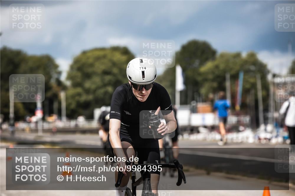 16.08.2026 - KN Förde Triathlon 2026 H.Heesch http://msf.ph/oto/9984395 16.08.2026 12:58:37 Radfahren 528, 540, 552, 611, 704, 714 meine-sportfotos.de