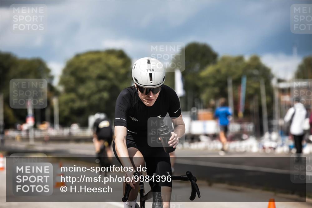 16.08.2026 - KN Förde Triathlon 2026 H.Heesch http://msf.ph/oto/9984396 16.08.2026 12:58:37 Radfahren 528, 540, 552, 611, 704, 714 meine-sportfotos.de