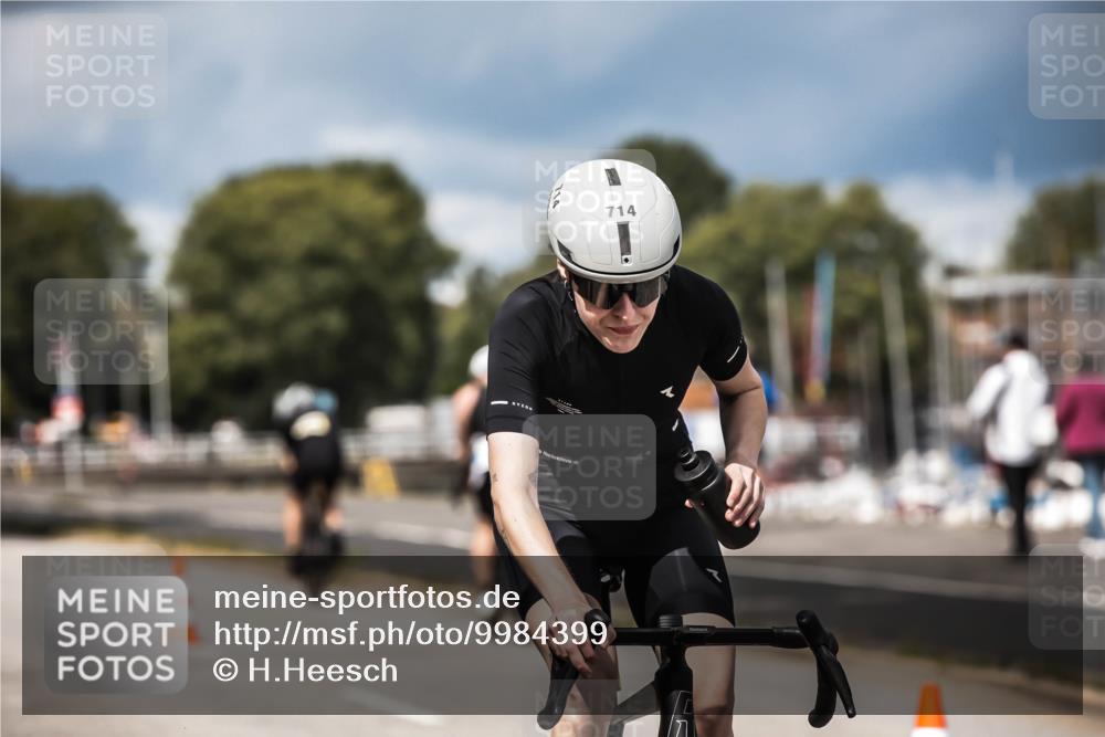 16.08.2026 - KN Förde Triathlon 2026 H.Heesch http://msf.ph/oto/9984399 16.08.2026 12:58:37 Radfahren 528, 540, 552, 611, 704, 714 meine-sportfotos.de
