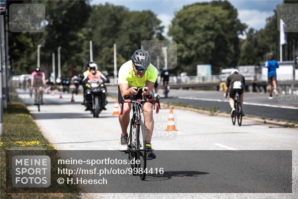16.08.2026 - KN Förde Triathlon 2026 H.Heesch http://msf.ph/oto/9984416 16.08.2026 12:58:40 Radfahren 528, 552, 611, 714 meine-sportfotos.de