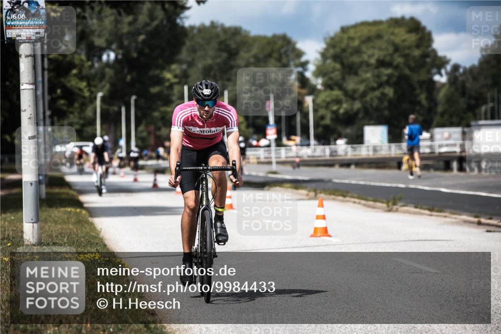 16.08.2026 - KN Förde Triathlon 2026 H.Heesch http://msf.ph/oto/9984433 16.08.2026 12:58:45 Radfahren 595, 713 meine-sportfotos.de