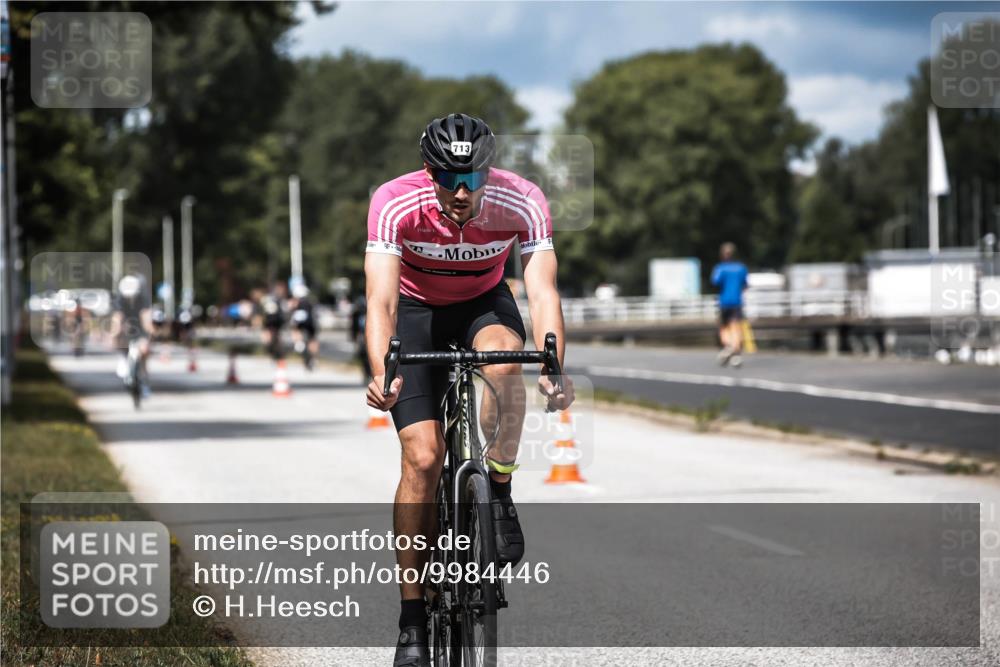 16.08.2026 - KN Förde Triathlon 2026 H.Heesch http://msf.ph/oto/9984446 16.08.2026 12:58:45 Radfahren 595, 713 meine-sportfotos.de