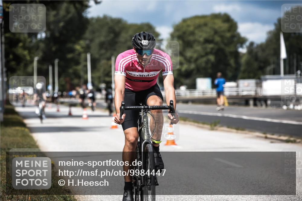 16.08.2026 - KN Förde Triathlon 2026 H.Heesch http://msf.ph/oto/9984447 16.08.2026 12:58:45 Radfahren 595, 713 meine-sportfotos.de