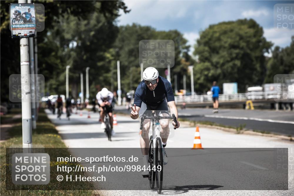 16.08.2026 - KN Förde Triathlon 2026 H.Heesch http://msf.ph/oto/9984449 16.08.2026 12:58:50 Radfahren 521, 595, 715 meine-sportfotos.de