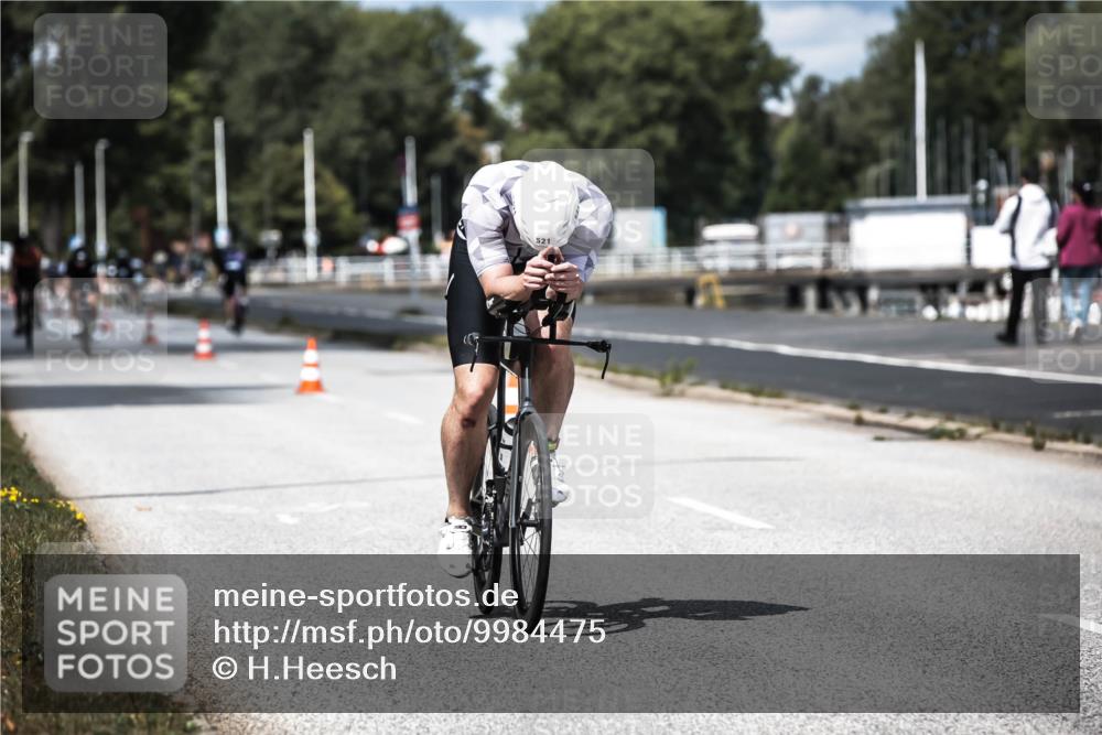 16.08.2026 - KN Förde Triathlon 2026 H.Heesch http://msf.ph/oto/9984475 16.08.2026 12:58:53 Radfahren 521, 522, 715, 737 meine-sportfotos.de