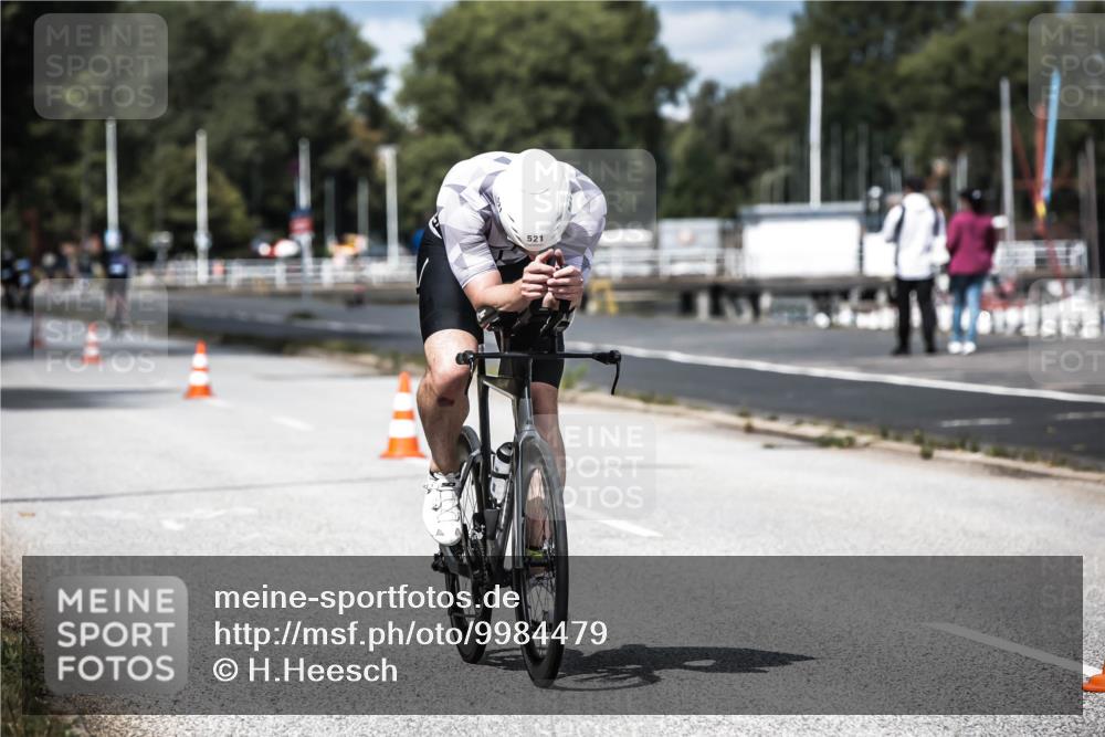 16.08.2026 - KN Förde Triathlon 2026 H.Heesch http://msf.ph/oto/9984479 16.08.2026 12:58:53 Radfahren 521, 522, 715, 737 meine-sportfotos.de
