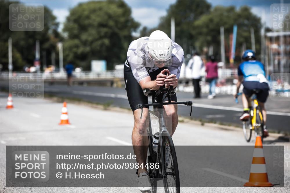 16.08.2026 - KN Förde Triathlon 2026 H.Heesch http://msf.ph/oto/9984486 16.08.2026 12:58:53 Radfahren 521, 522, 715, 737 meine-sportfotos.de
