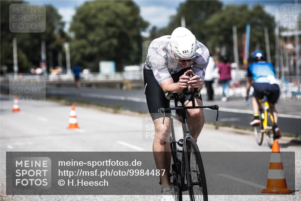 16.08.2026 - KN Förde Triathlon 2026 H.Heesch http://msf.ph/oto/9984487 16.08.2026 12:58:53 Radfahren 521, 522, 715, 737 meine-sportfotos.de