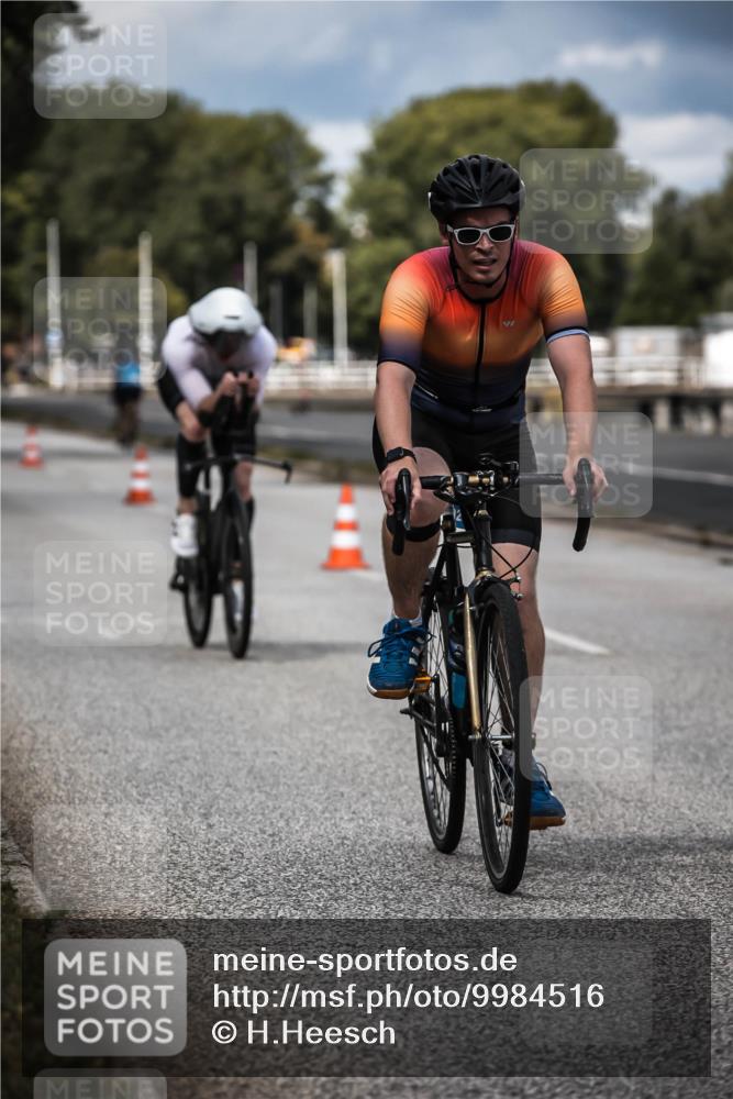 16.08.2026 - KN Förde Triathlon 2026 H.Heesch http://msf.ph/oto/9984516 16.08.2026 12:59:02 Radfahren 511, 592, 725 meine-sportfotos.de