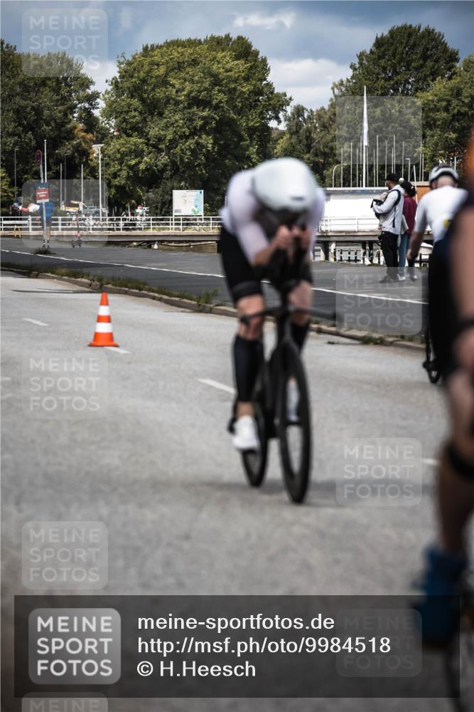 16.08.2026 - KN Förde Triathlon 2026 H.Heesch http://msf.ph/oto/9984518 16.08.2026 12:59:03 Radfahren 511, 592, 723, 725 meine-sportfotos.de