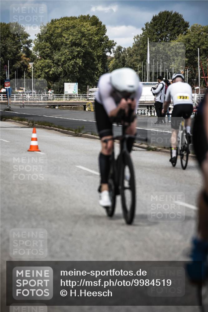 16.08.2026 - KN Förde Triathlon 2026 H.Heesch http://msf.ph/oto/9984519 16.08.2026 12:59:03 Radfahren 511, 592, 723, 725 meine-sportfotos.de