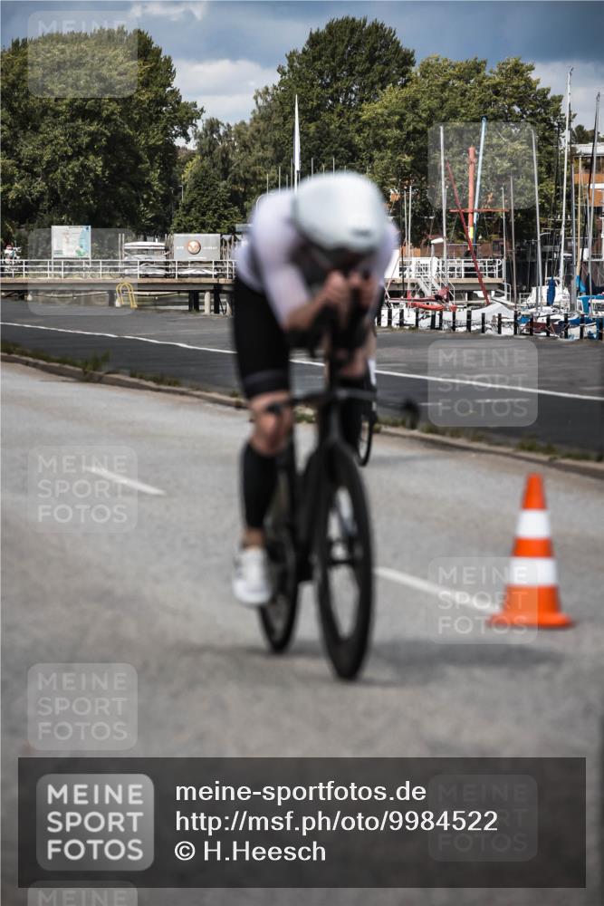 16.08.2026 - KN Förde Triathlon 2026 H.Heesch http://msf.ph/oto/9984522 16.08.2026 12:59:03 Radfahren 511, 592, 723, 725 meine-sportfotos.de
