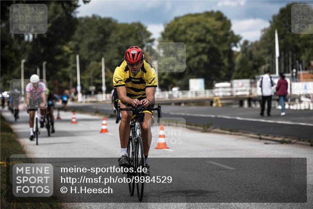 16.08.2026 - KN Förde Triathlon 2026 H.Heesch http://msf.ph/oto/9984529 16.08.2026 12:59:08 Radfahren 501, 718, 723, 731, 745 meine-sportfotos.de
