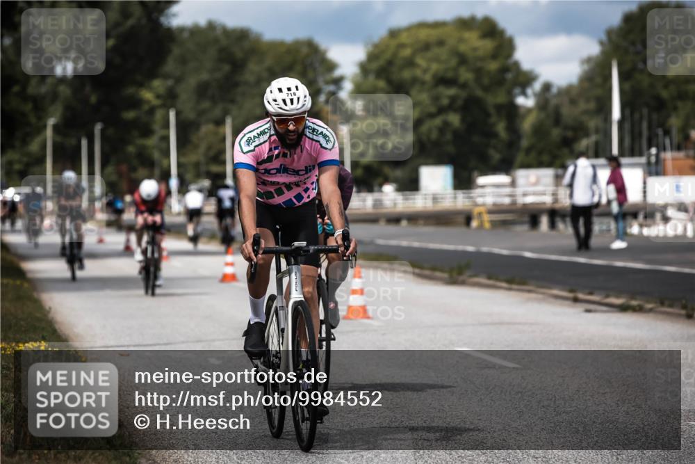 16.08.2026 - KN Förde Triathlon 2026 H.Heesch http://msf.ph/oto/9984552 16.08.2026 12:59:10 Radfahren 501, 530, 718, 723, 731, 745 meine-sportfotos.de