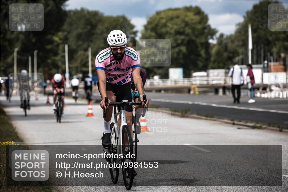 16.08.2026 - KN Förde Triathlon 2026 H.Heesch http://msf.ph/oto/9984553 16.08.2026 12:59:10 Radfahren 501, 530, 718, 723, 731, 745 meine-sportfotos.de