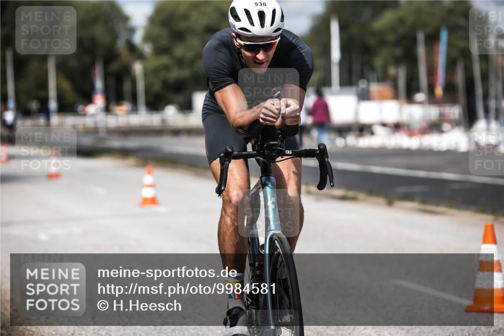 16.08.2026 - KN Förde Triathlon 2026 H.Heesch http://msf.ph/oto/9984581 16.08.2026 12:59:14 Radfahren 501, 530, 718, 730, 731, 745 meine-sportfotos.de