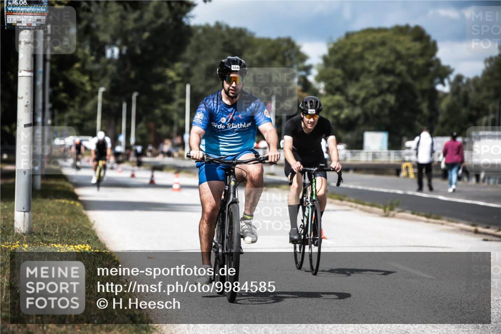 16.08.2026 - KN Förde Triathlon 2026 H.Heesch http://msf.ph/oto/9984585 16.08.2026 12:59:21 Radfahren 527, 541, 584, 730 meine-sportfotos.de