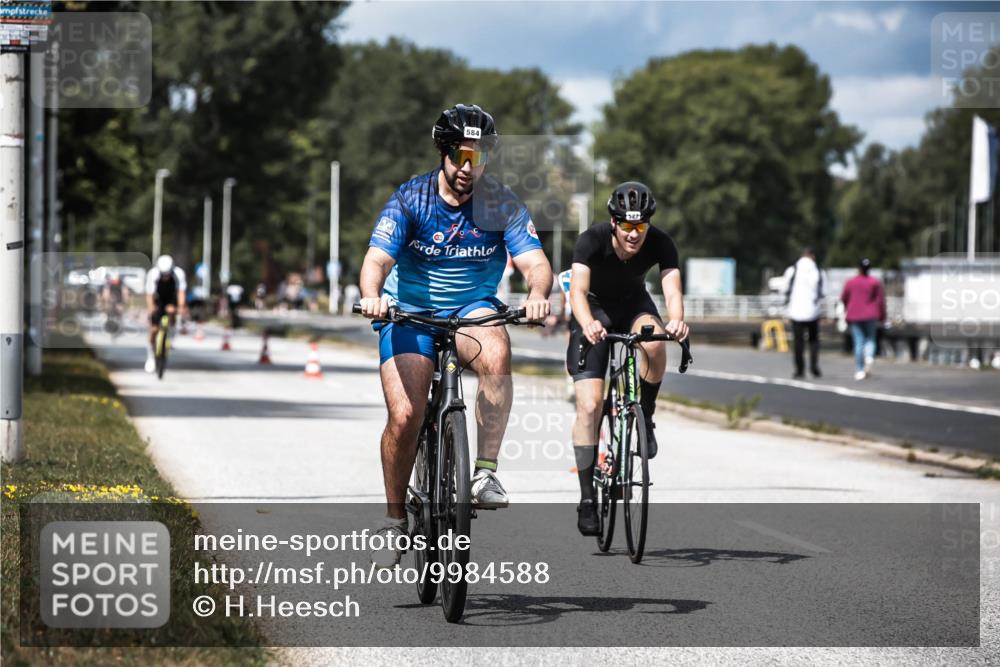 16.08.2026 - KN Förde Triathlon 2026 H.Heesch http://msf.ph/oto/9984588 16.08.2026 12:59:21 Radfahren 527, 541, 584, 730 meine-sportfotos.de
