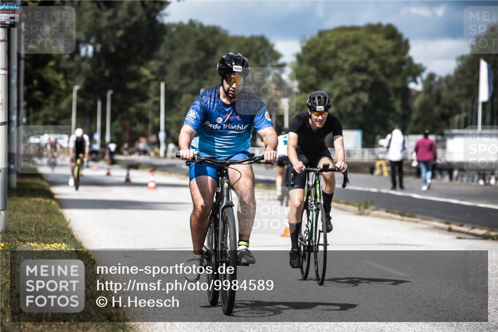 16.08.2026 - KN Förde Triathlon 2026 H.Heesch http://msf.ph/oto/9984589 16.08.2026 12:59:21 Radfahren 527, 541, 584, 730 meine-sportfotos.de