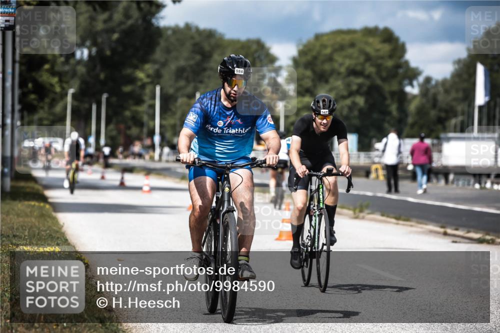 16.08.2026 - KN Förde Triathlon 2026 H.Heesch http://msf.ph/oto/9984590 16.08.2026 12:59:21 Radfahren 527, 541, 584, 730 meine-sportfotos.de