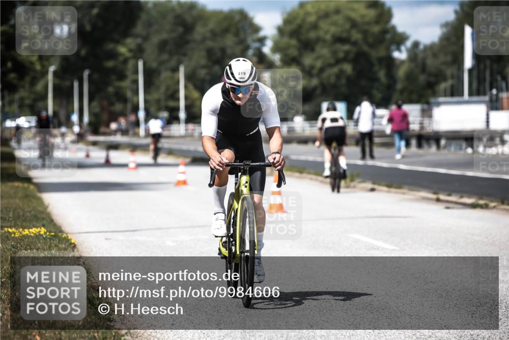 16.08.2026 - KN Förde Triathlon 2026 H.Heesch http://msf.ph/oto/9984606 16.08.2026 12:59:27 Radfahren 519, 541, 710 meine-sportfotos.de