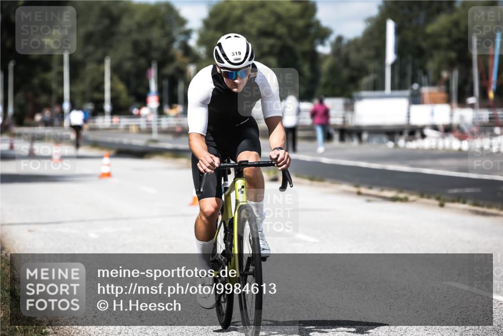 16.08.2026 - KN Förde Triathlon 2026 H.Heesch http://msf.ph/oto/9984613 16.08.2026 12:59:27 Radfahren 519, 541, 710 meine-sportfotos.de