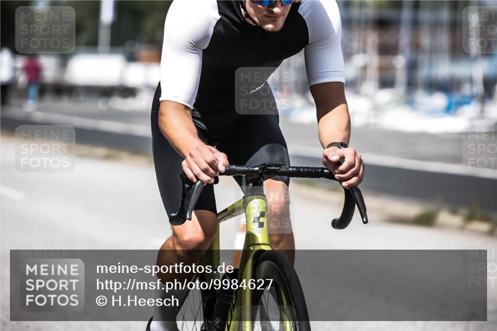 16.08.2026 - KN Förde Triathlon 2026 H.Heesch http://msf.ph/oto/9984627 16.08.2026 12:59:28 Radfahren 519, 541, 710 meine-sportfotos.de