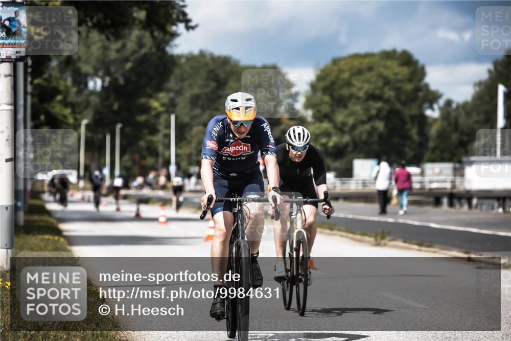 16.08.2026 - KN Förde Triathlon 2026 H.Heesch http://msf.ph/oto/9984631 16.08.2026 12:59:34 Radfahren 543, 598, 612, 710 meine-sportfotos.de